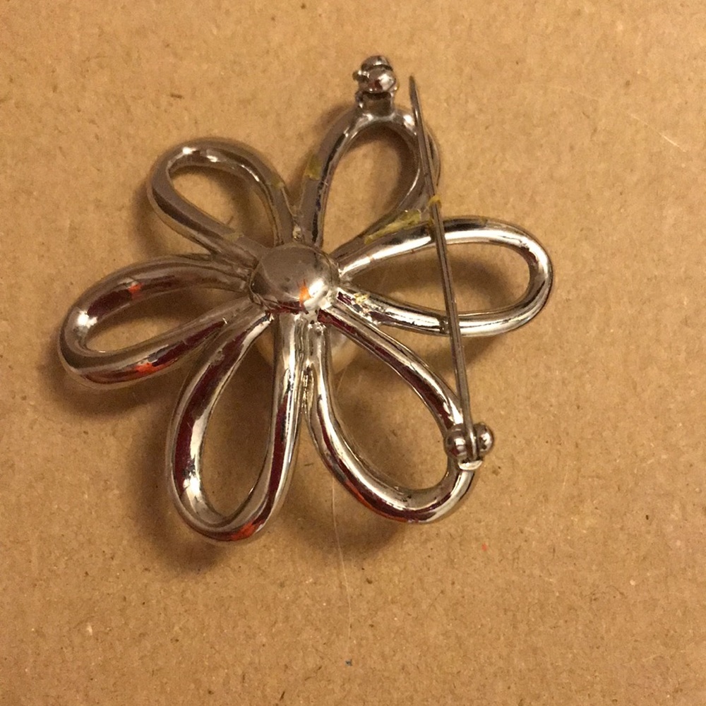 Brooch - Picture 5 of 5